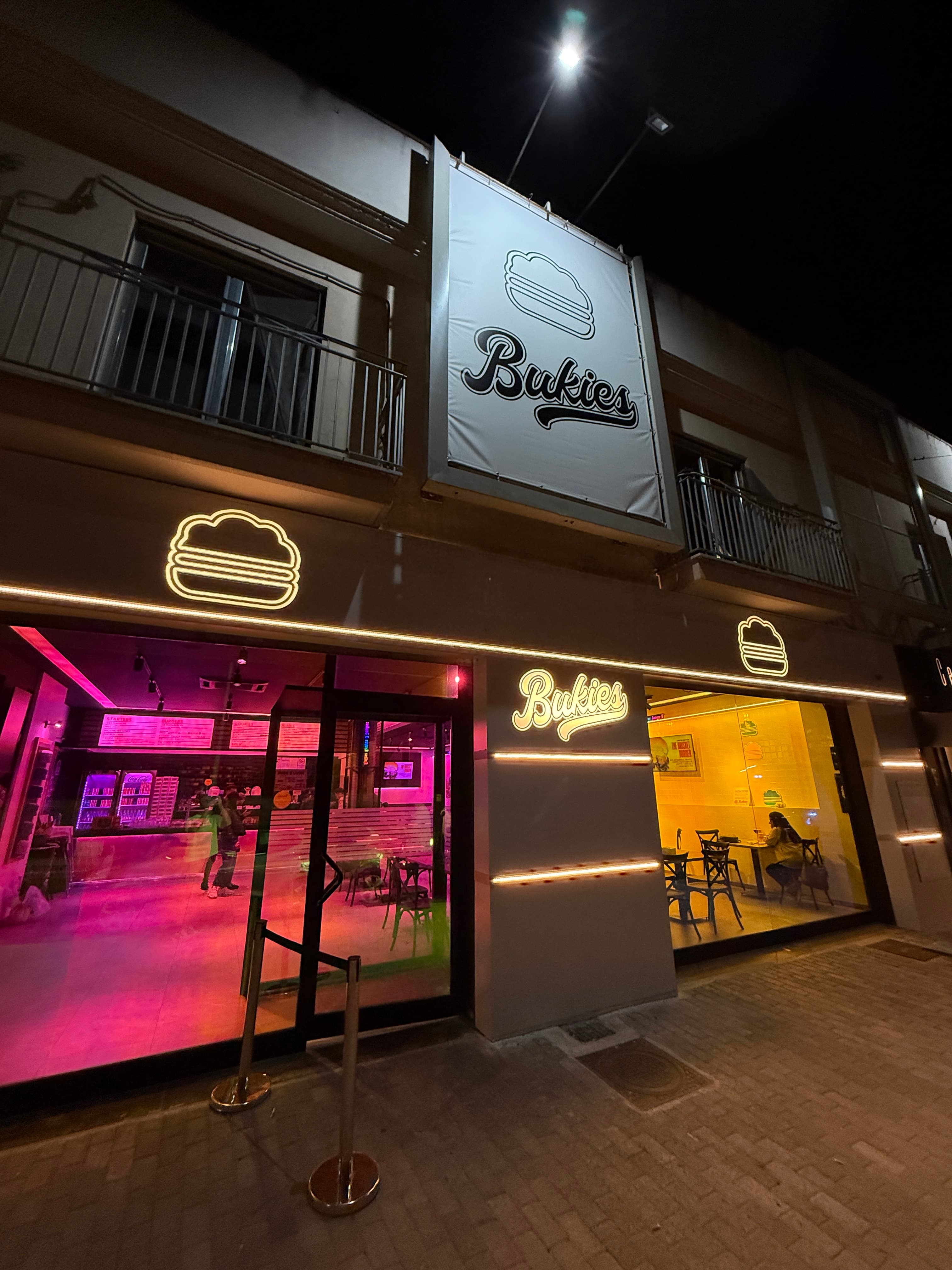 Bukies Burger & Cookies - Caserta